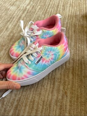 Heelys Kids Tie-Dye Lace-Up Sneakers in Pink, Blue, Yellow